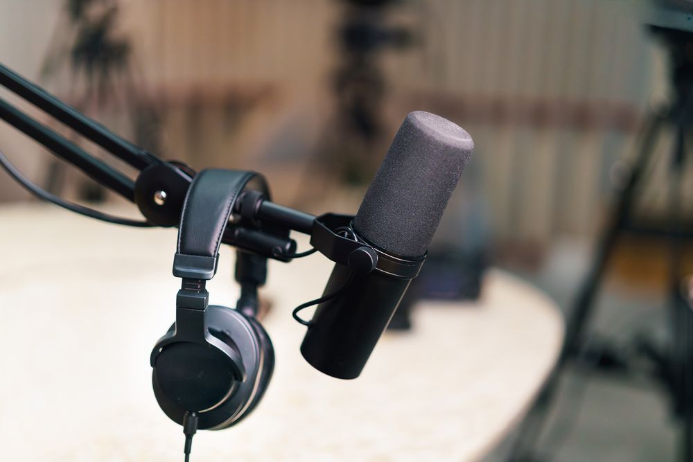 Podcast microphone and headphones